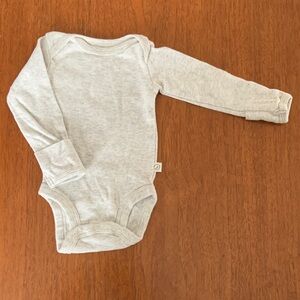 🍓3/$10 Little Planet Carter's Light Gray Long Sleeve Bodysuit